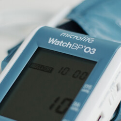 Professional blood pressure monitors WatchBP O3 Ambulatory 24 hour Microlife AG